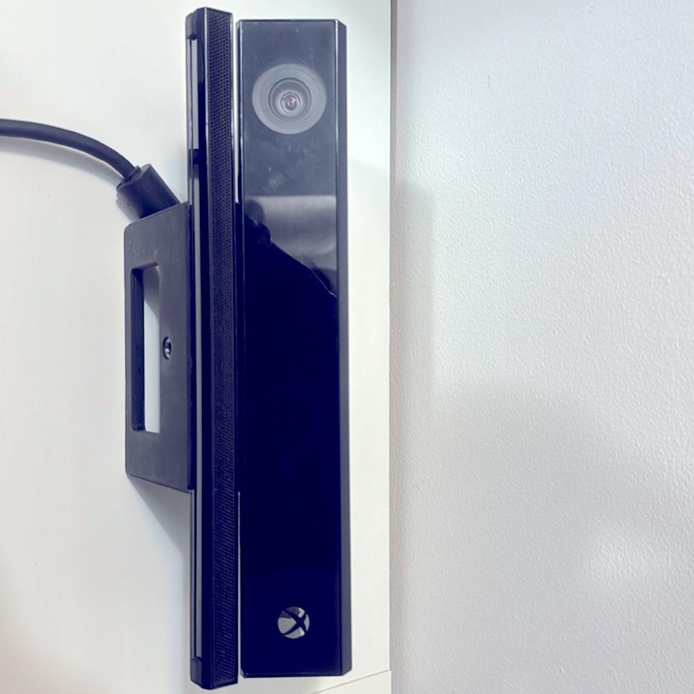 Kinect Xbox One Model 1520 Wired Motion Sensor Unit Black Bar Never Used